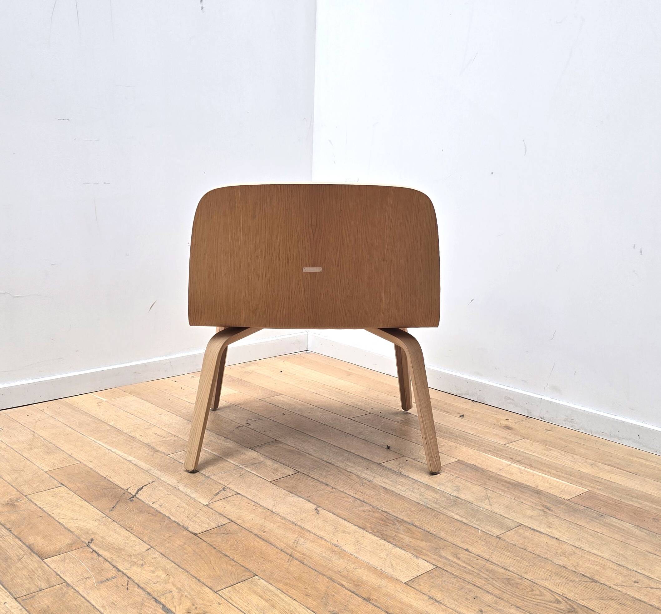 Set of 4 Muuto armchairs