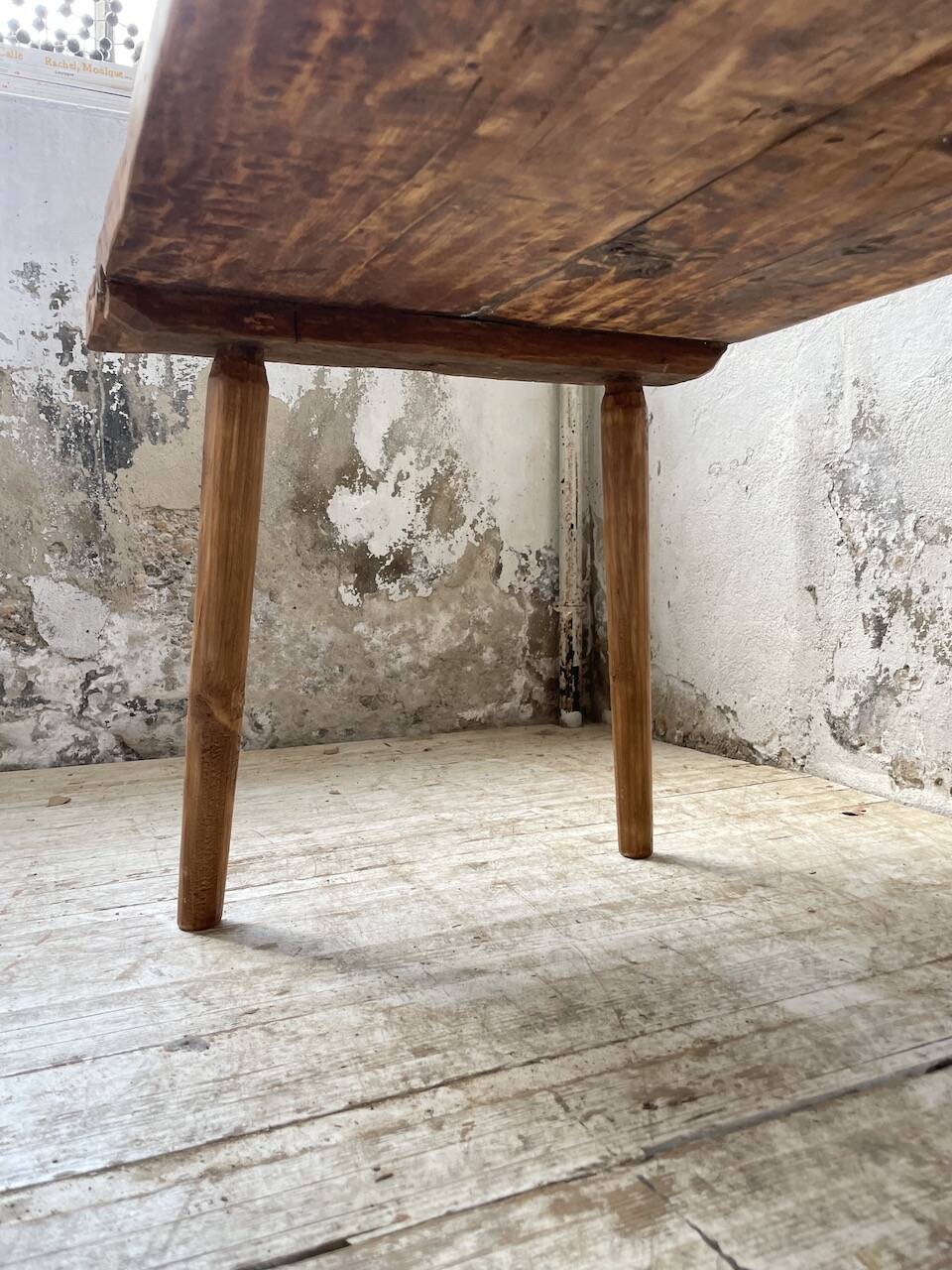 Popular art coffee table Switzerland 1900