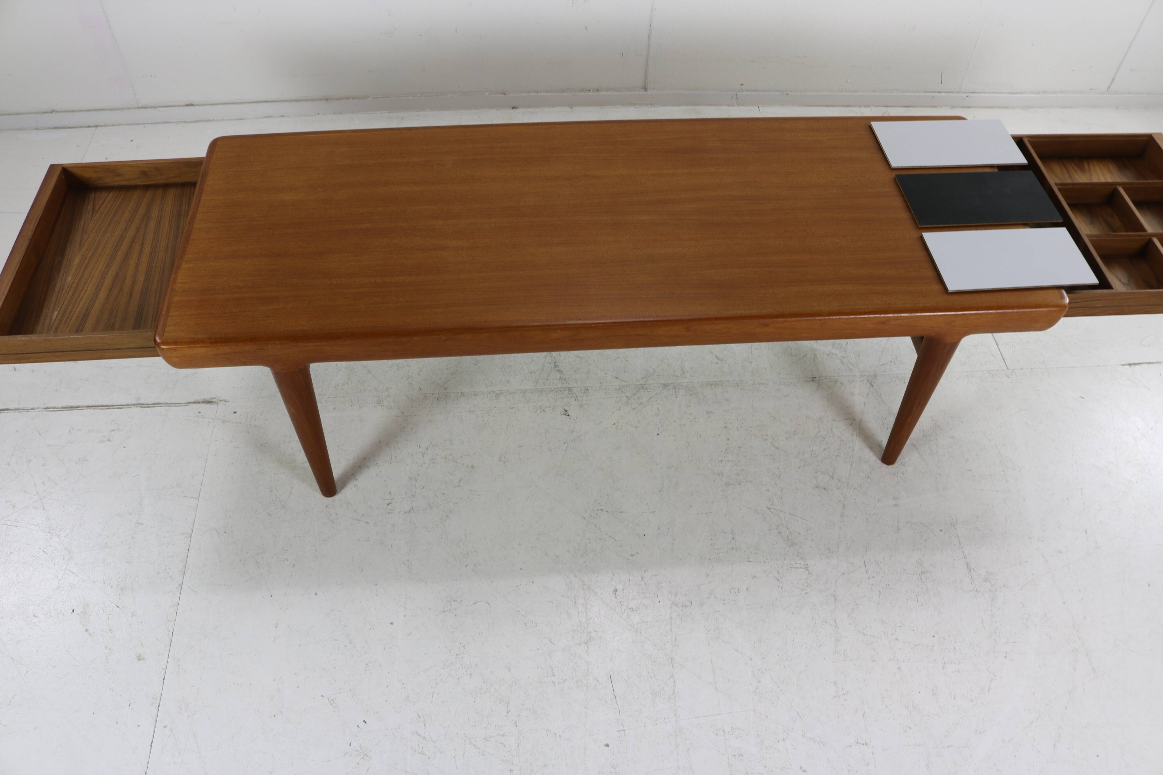 Danish design coffee table by Johannes Andersen for Silkeborg