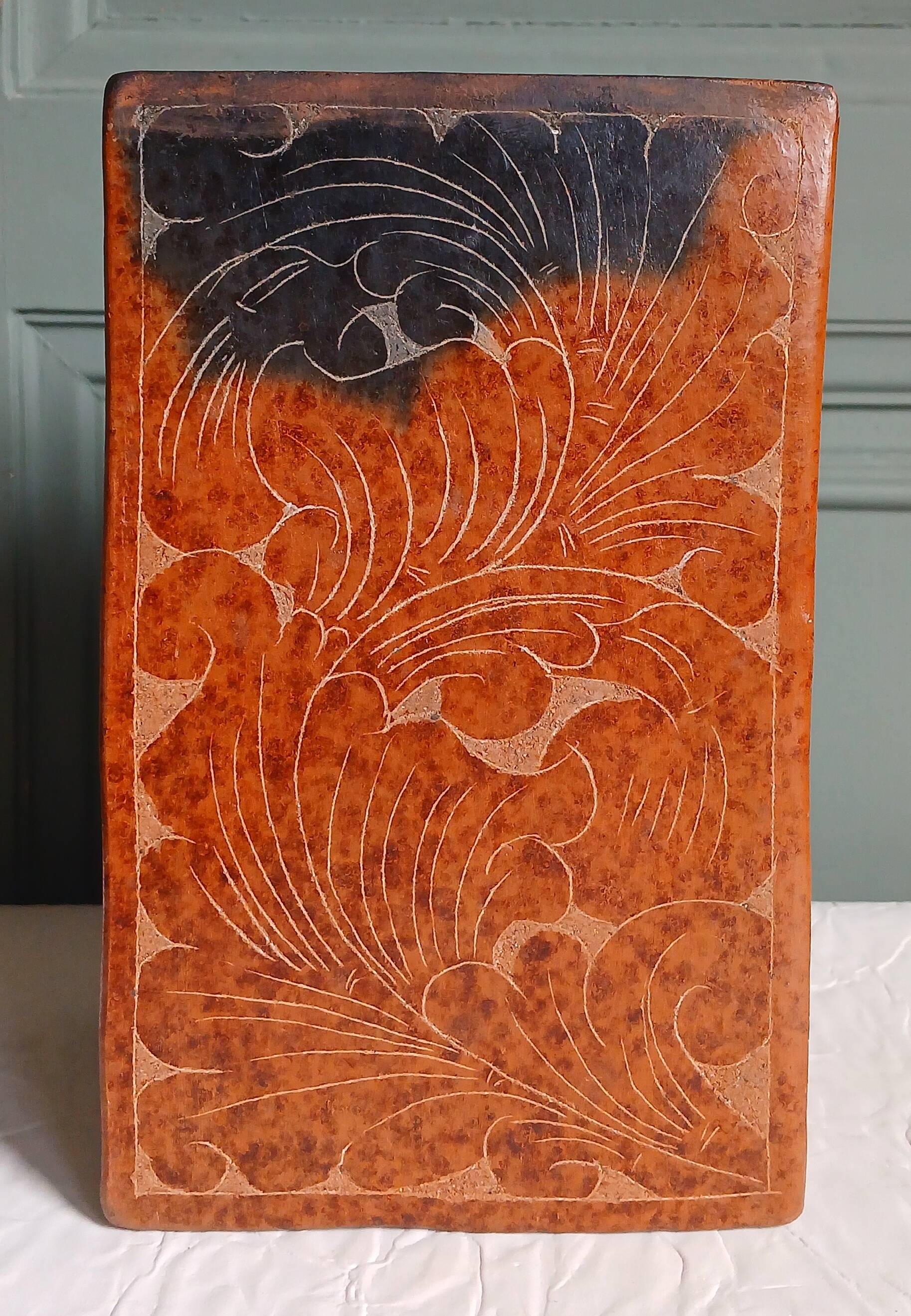 Japanese rectangular vase in Bizen stoneware.