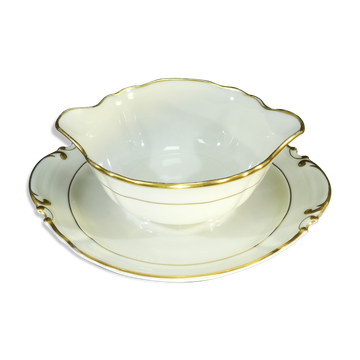 Saucière en porcelaine de Limoges Bernardaud modele louis xv