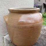 Brown stoneware jar pot