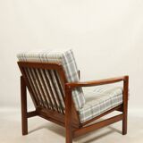 Fauteuil vintage, coussins à carreaux neufs, état d'origine du bois des années 1970