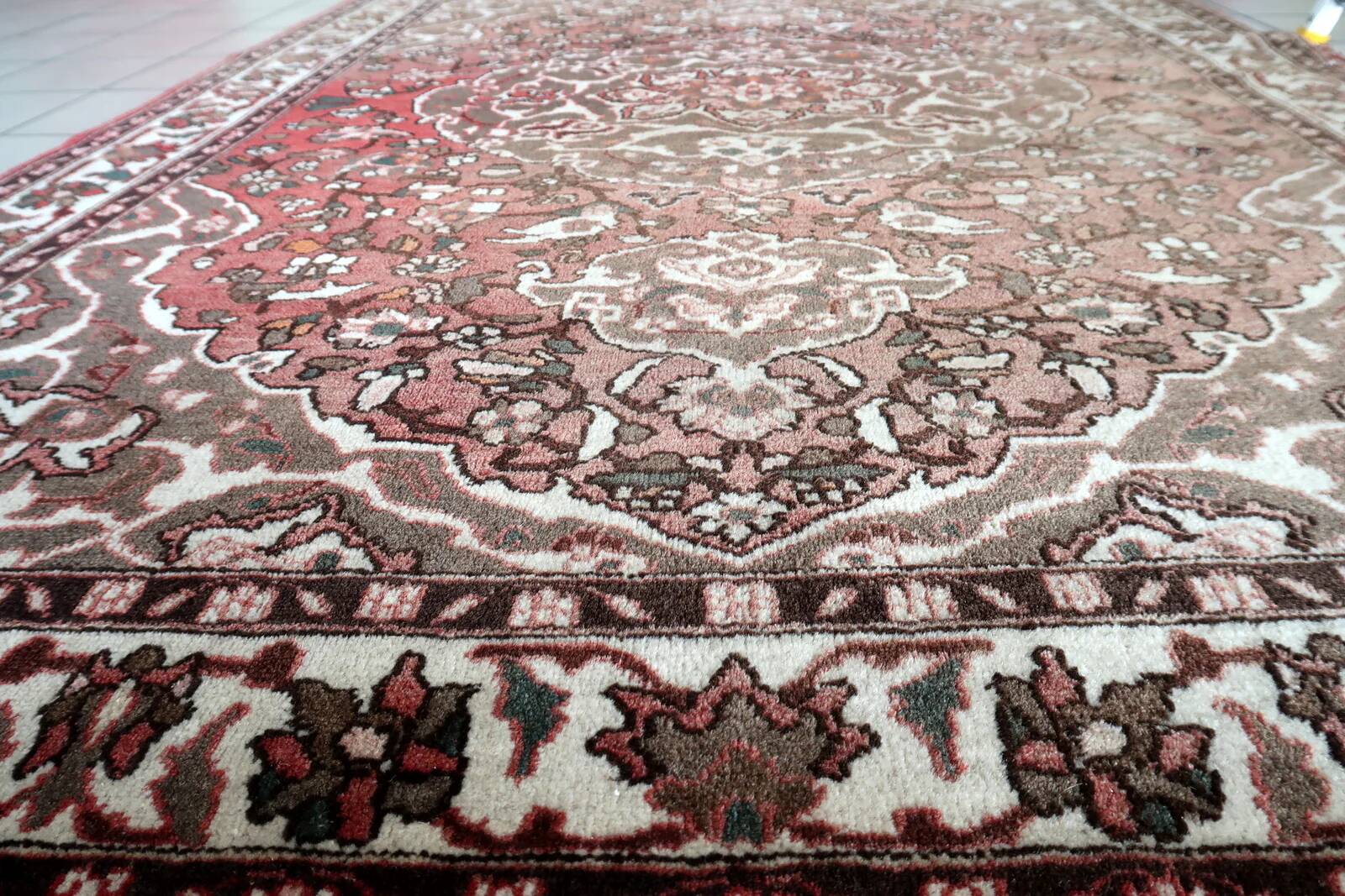 Handmade vintage Persian Malayer rug 144cm x 197cm 1960s - 1C1173