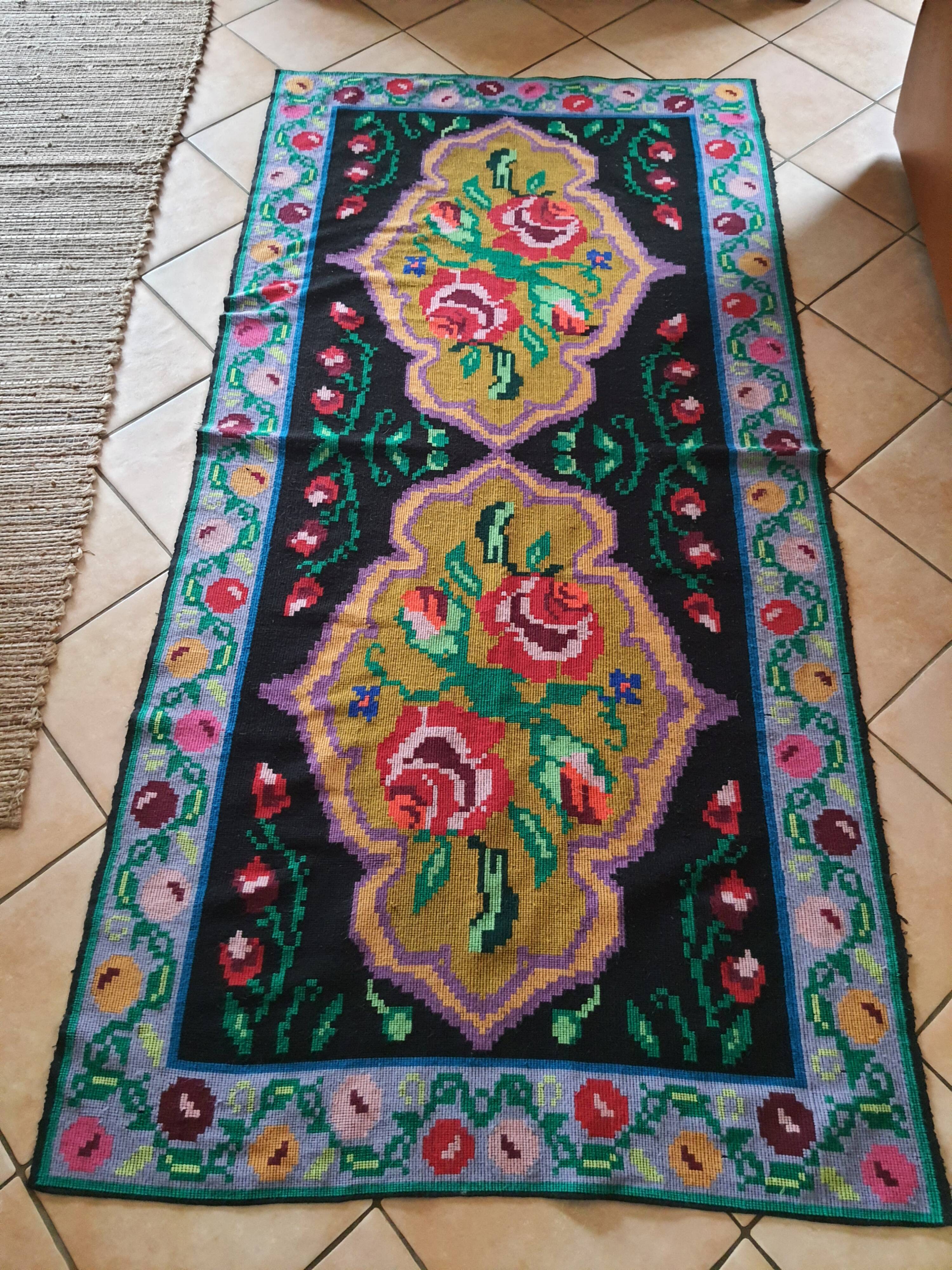 Vintage Moldovan carpet 247x120cm