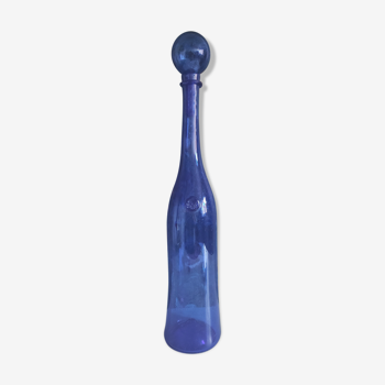 Carafe Biot en verre bleu de Perse