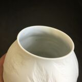 Vase in matt white porcelain, Hutschenreuther 60