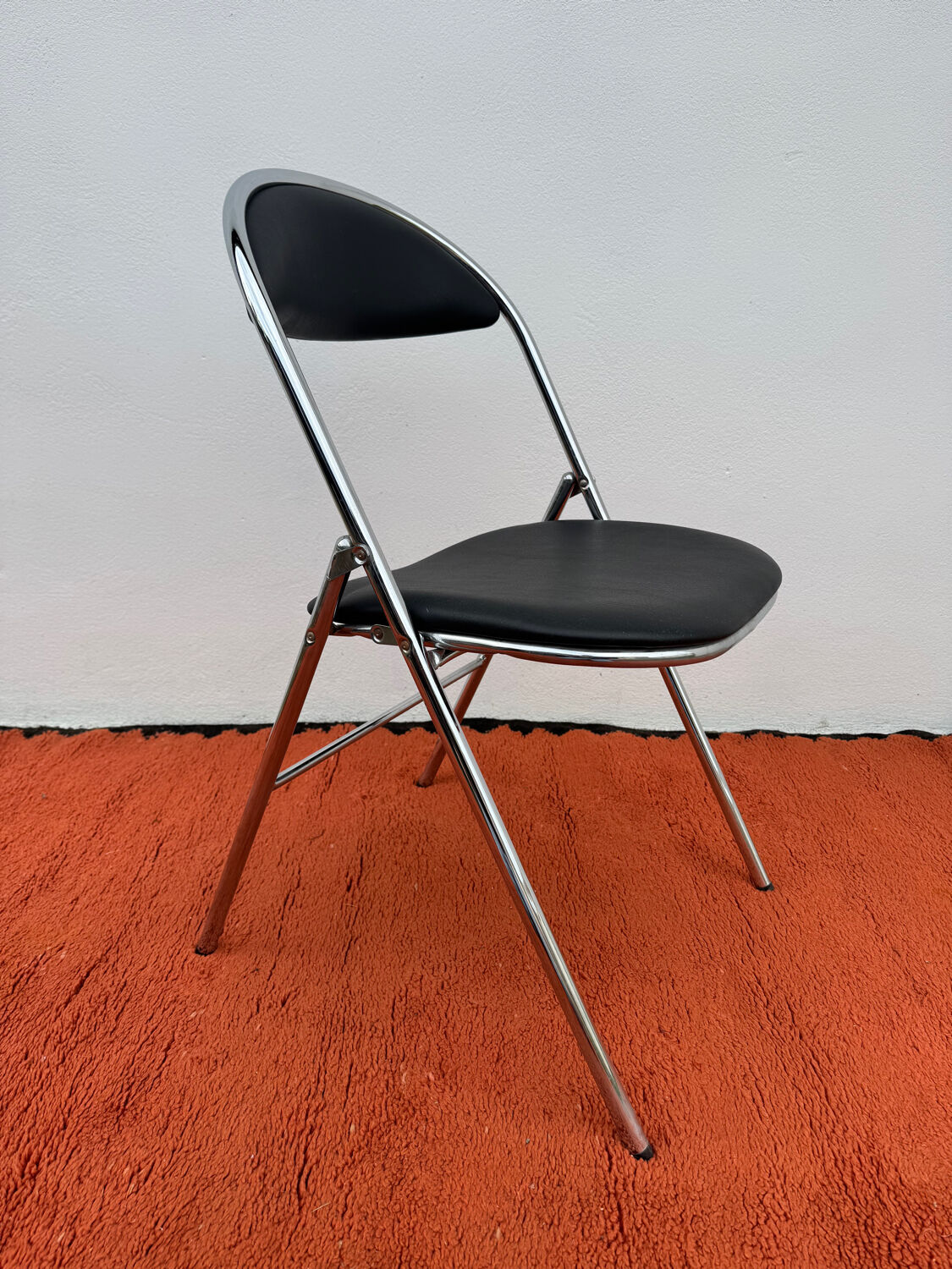 Chrome folding chair Souvignet from the 1970s