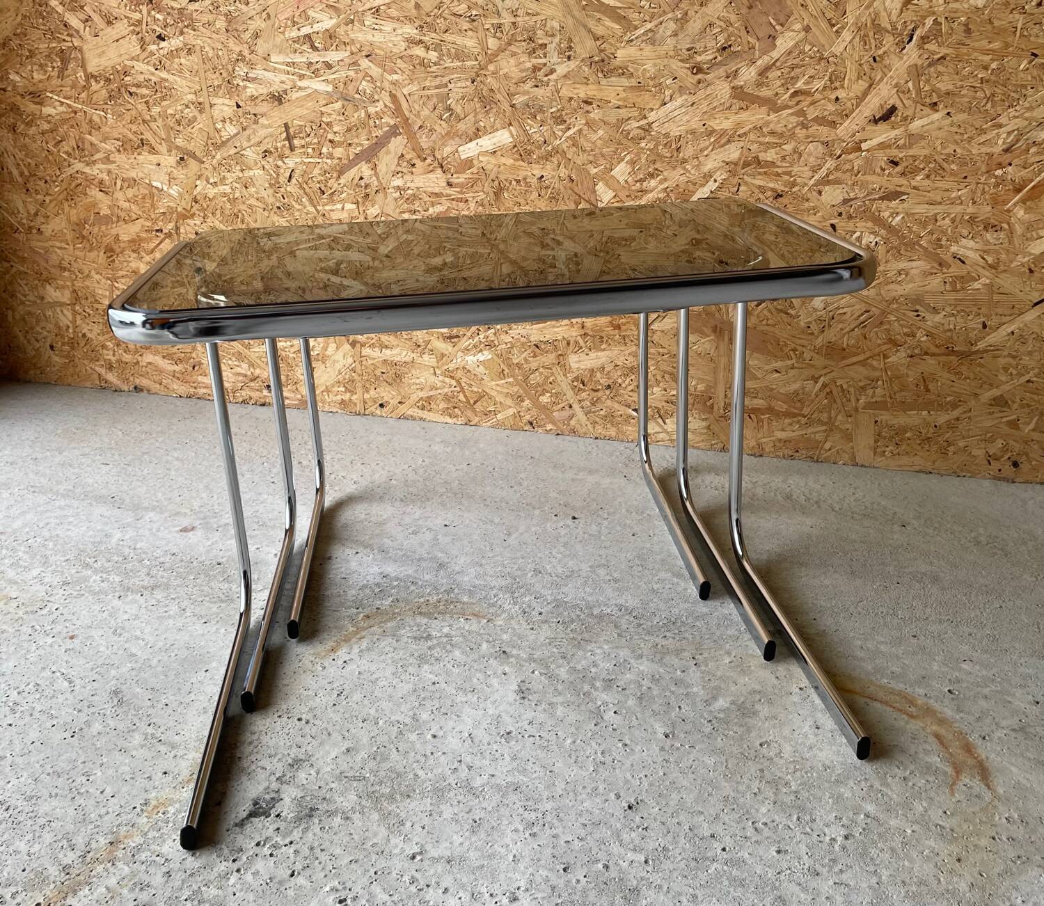 Nesting coffee tables 1970