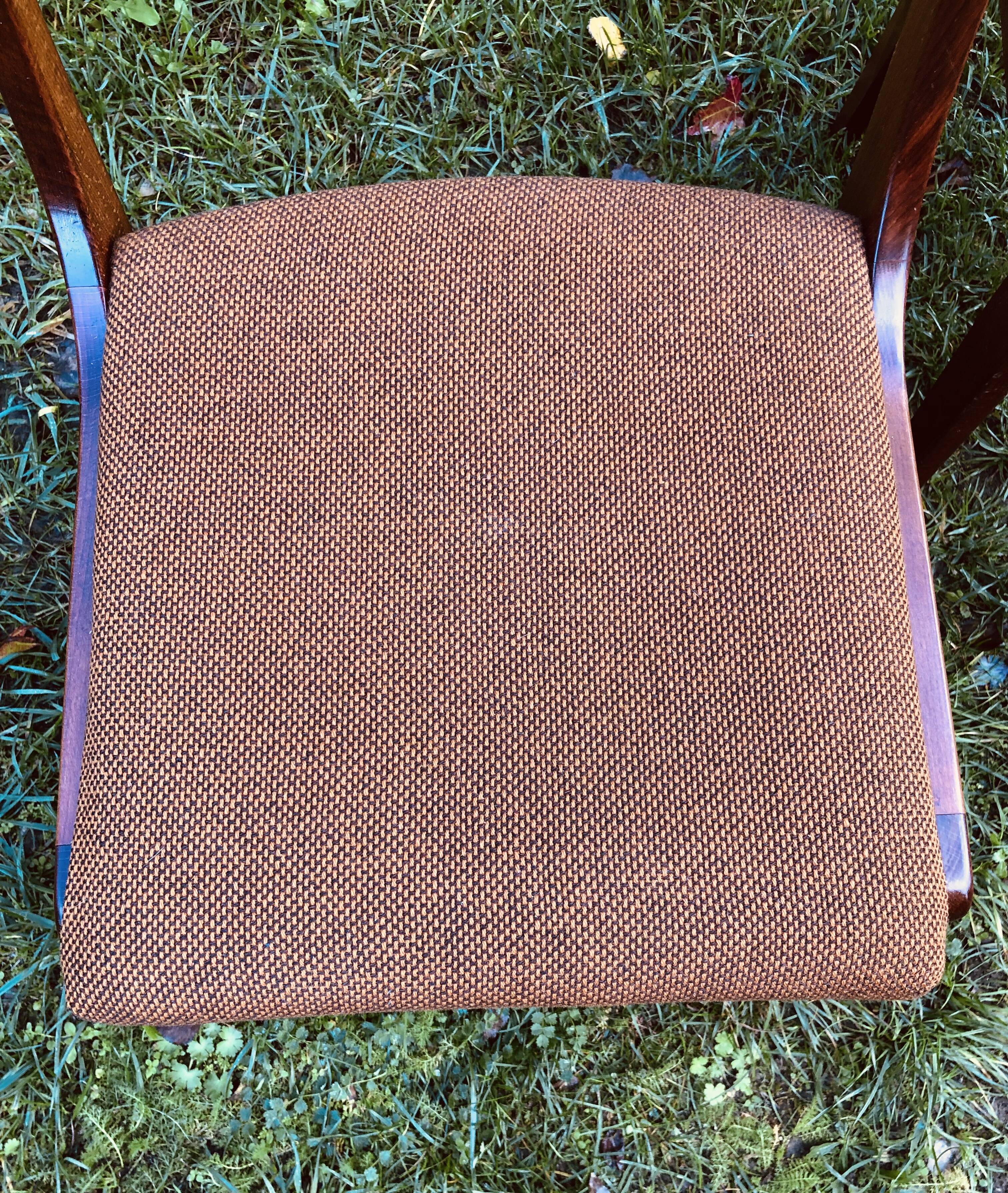 Chaises tissus chiné vintages