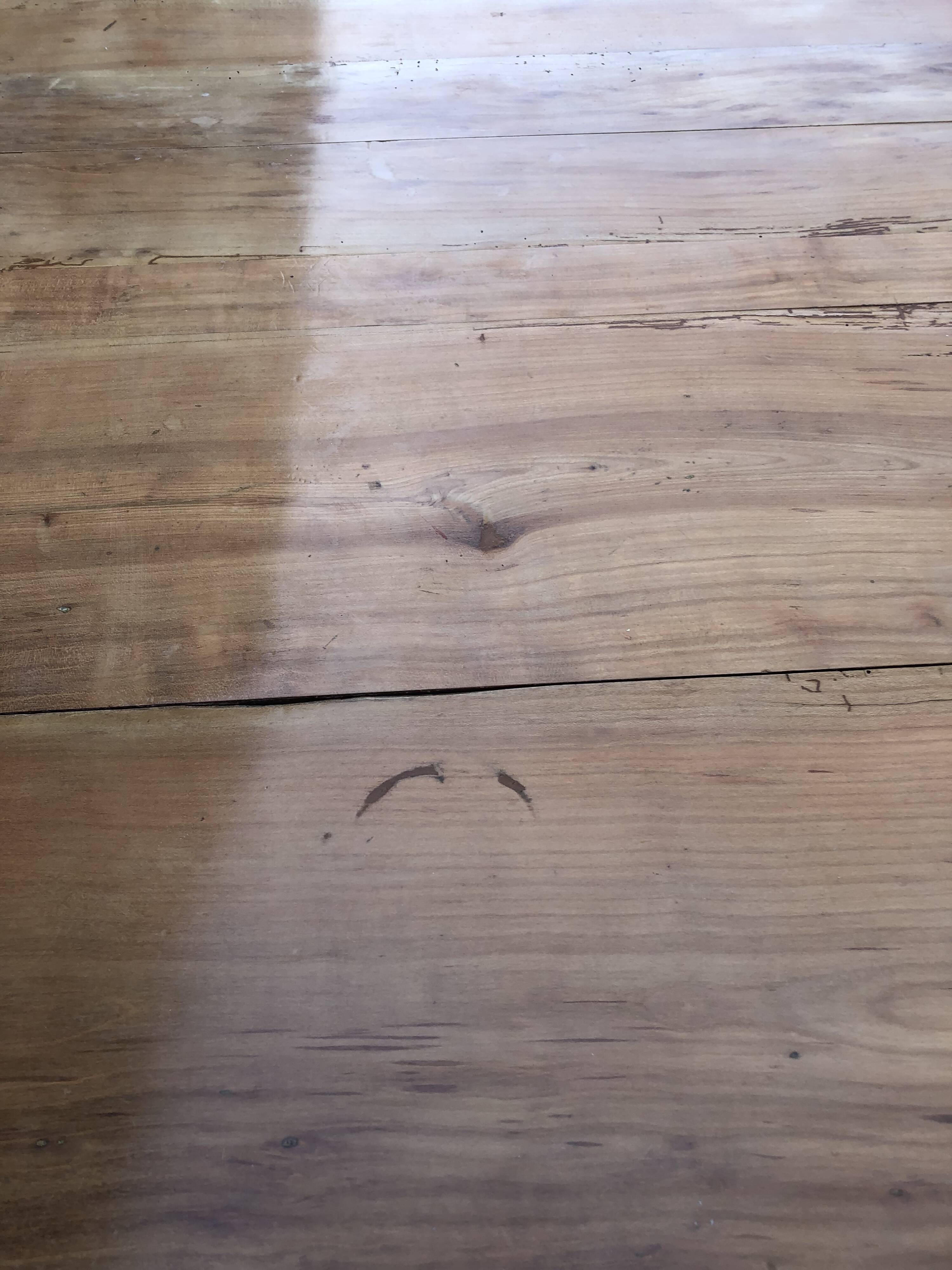 Round table in solid cherry wood, extendable with twisted legs, Louis Philippe style.