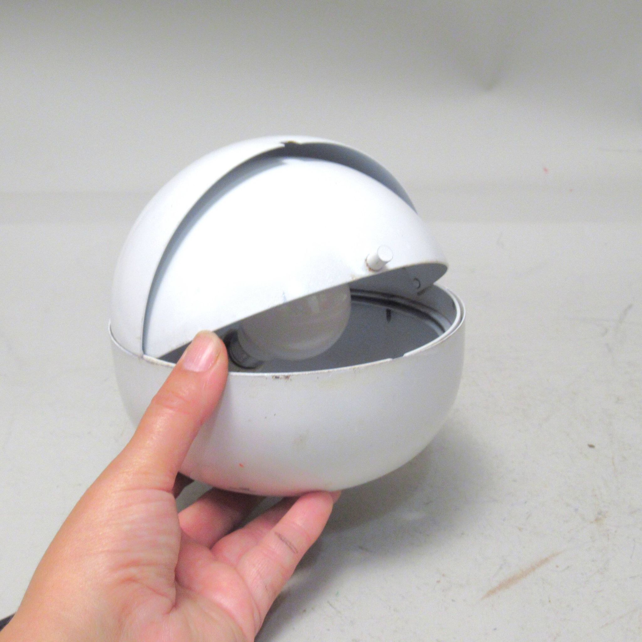Lampe boule à volet pivotant Lamperti, années 60