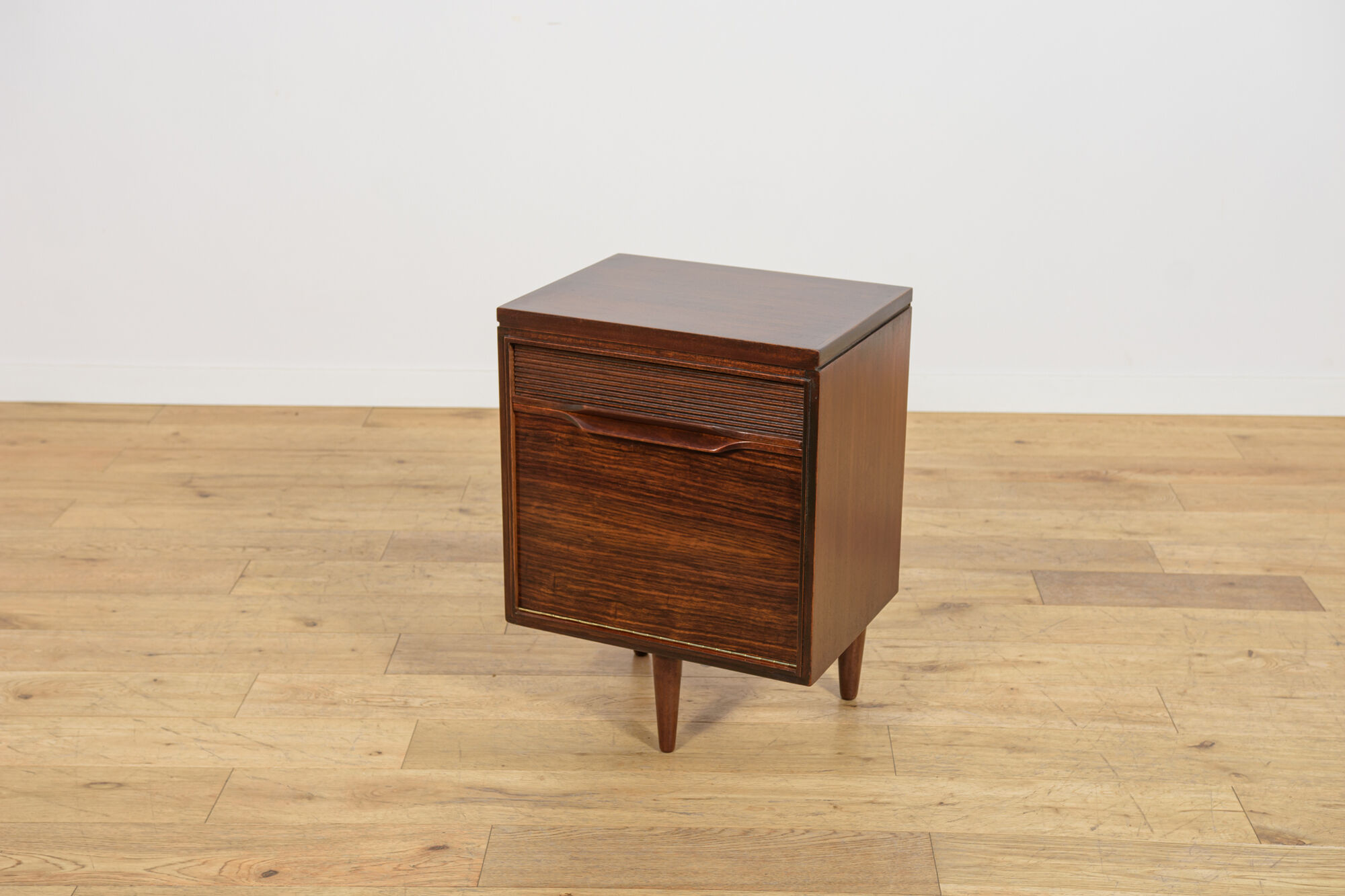 Mid-Century Bedside Tables from White & Newton, United Kingdom, 1960s, Set of 2