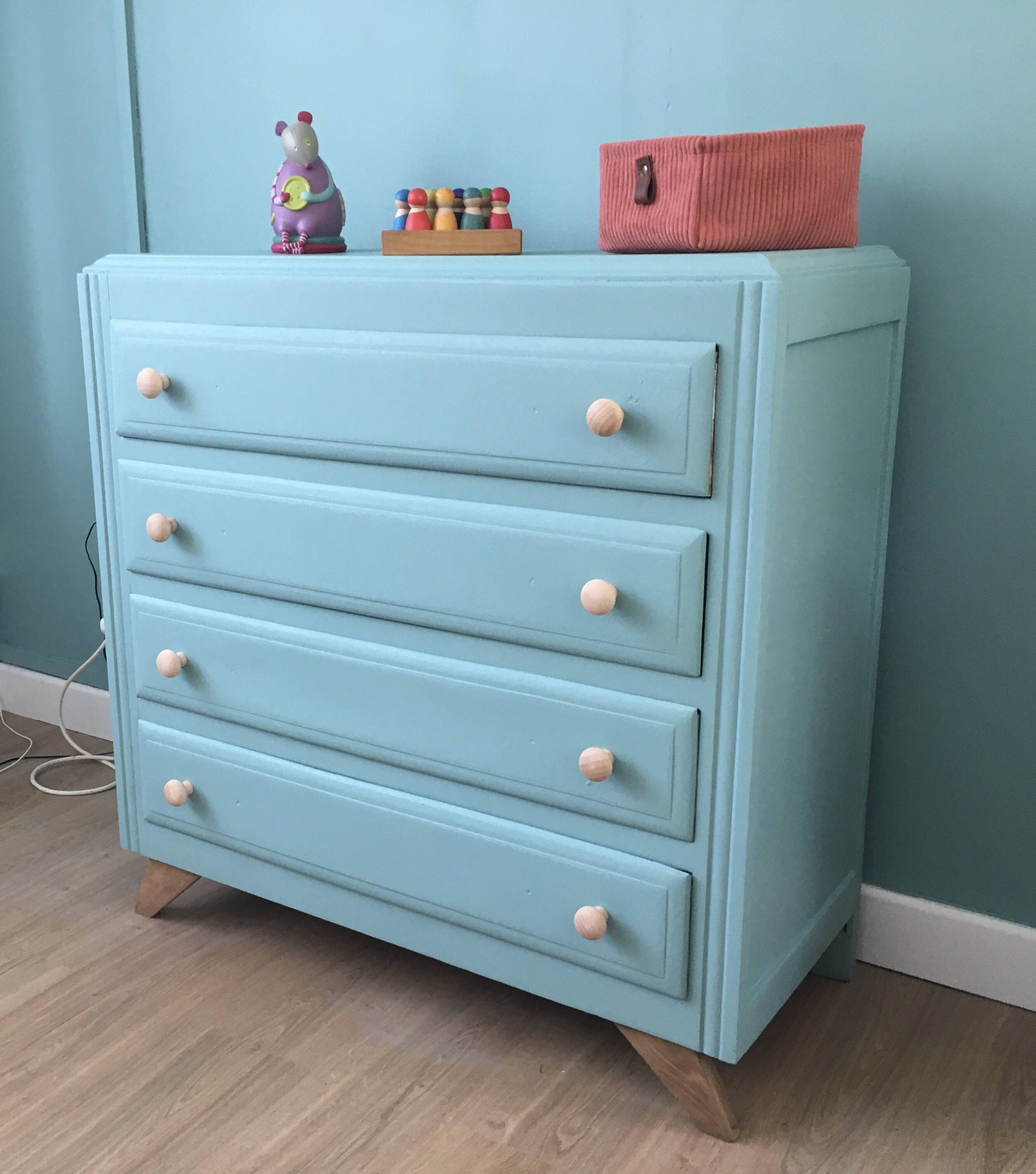 Vintage chest of drawers 4 drawers compass feet