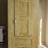 19th-century bonnetière wardrobe | Claudia