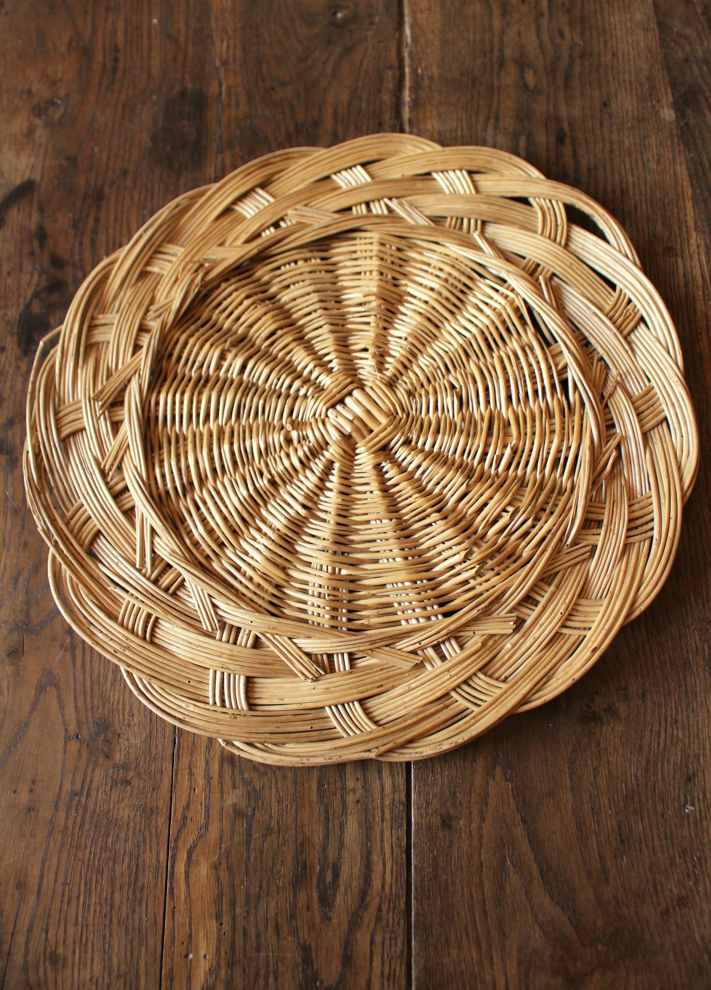 Round top wicker centerpiece vintage basketry to put on or on the wall