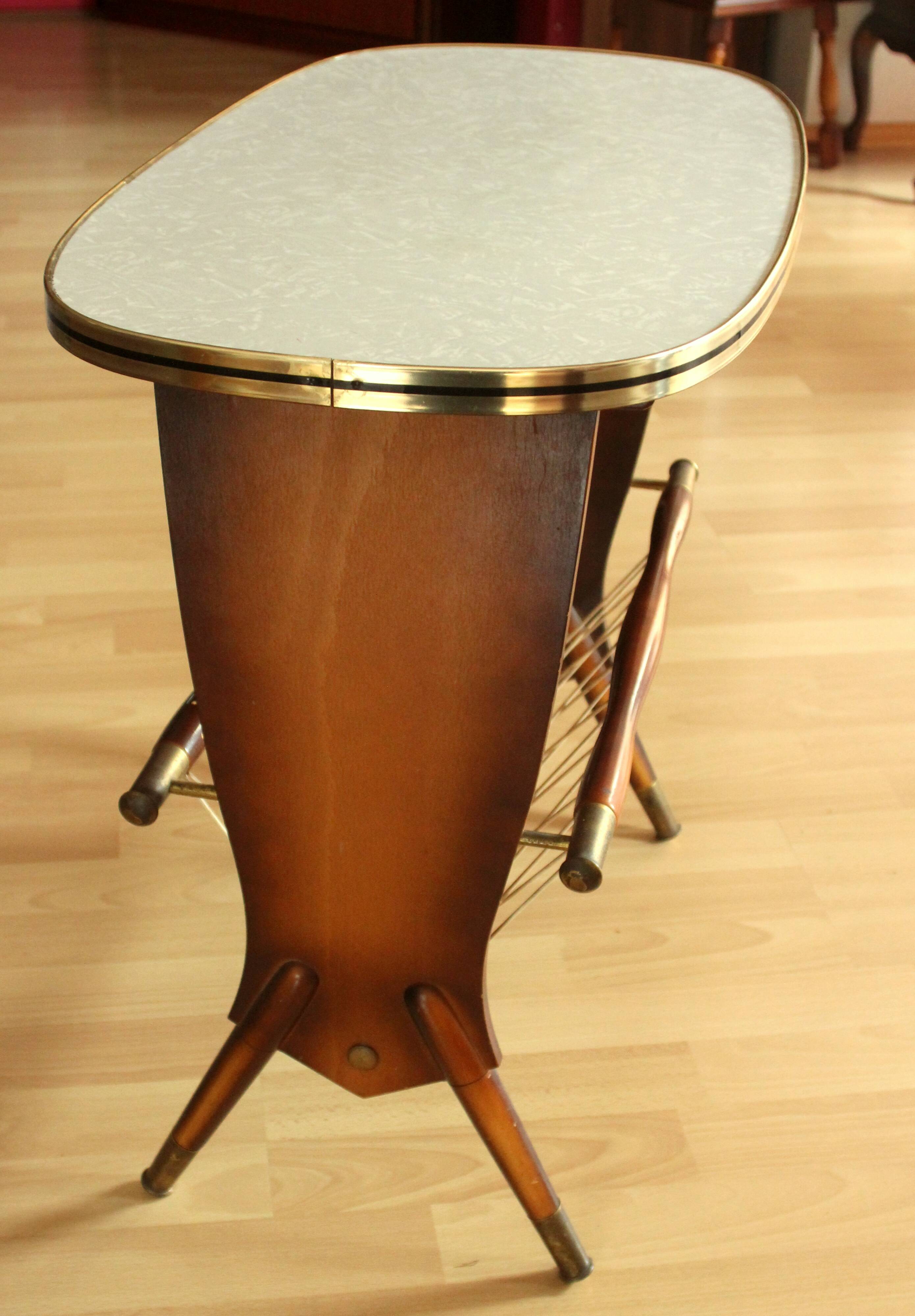 Original 1950s side table with magazine rack - Vintage