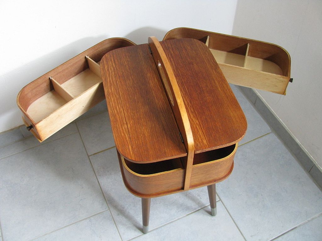 Mid century sewing box with / side table. asystent teak 1960/70s