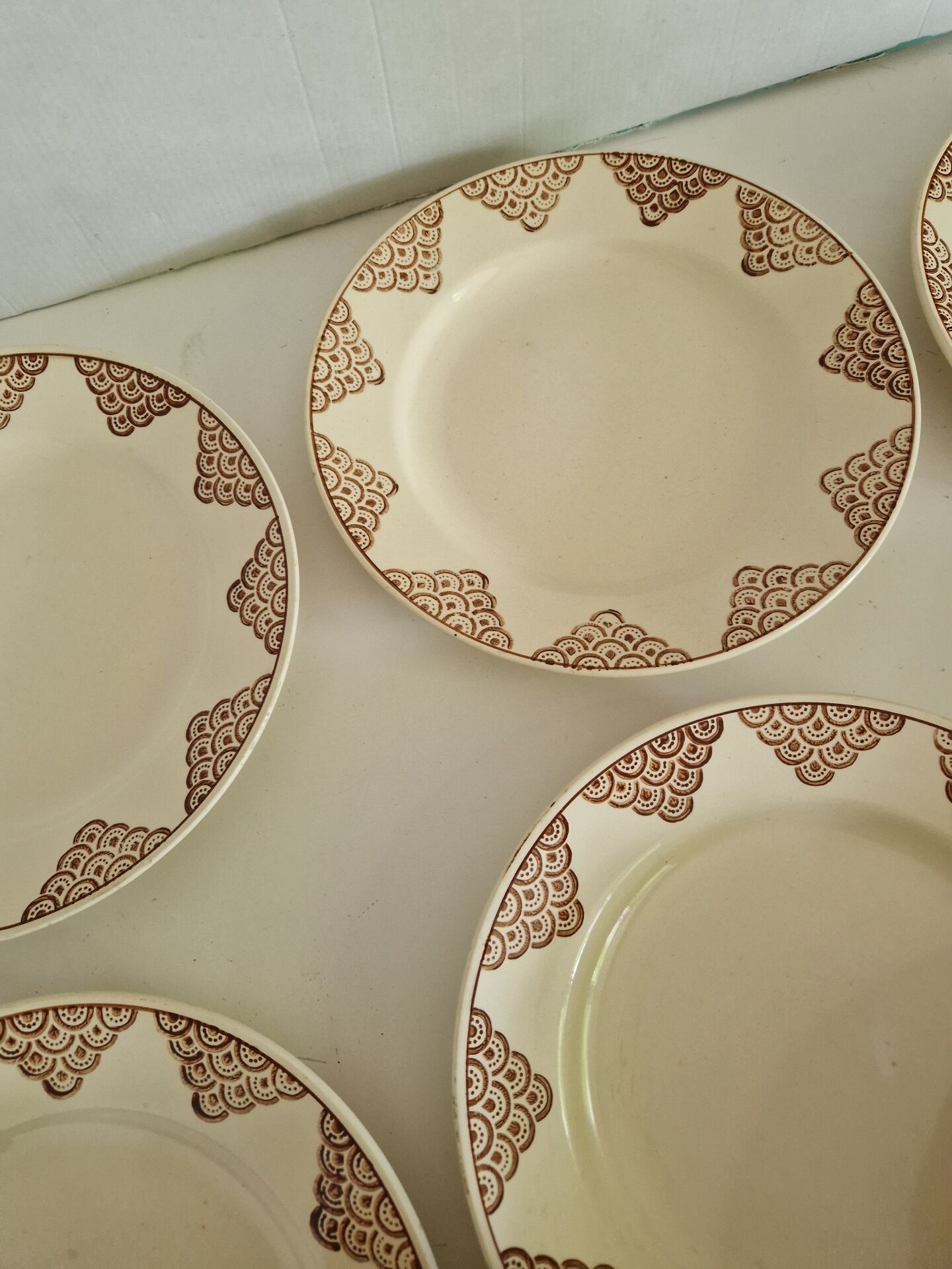 Set of 14 Flat Plates Saint Amand Model 4054