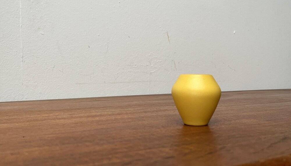 Small minimalist workshop pottery from mid-century in yellow by Bückeburg Keramik, 1960s.