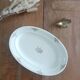 Plat ovale Villeroy et Boch, fleurs dorées