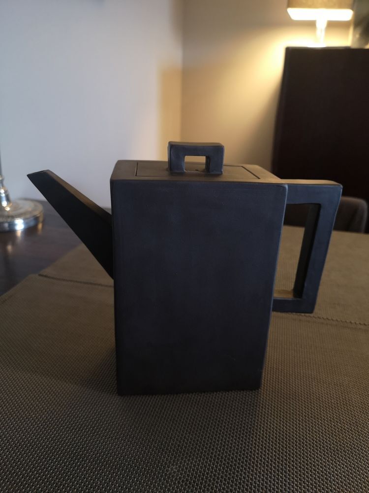 Teapot covered in brown Yixing earth without enamelled - 0.8 liters