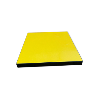 Vintage yellow formica trifle