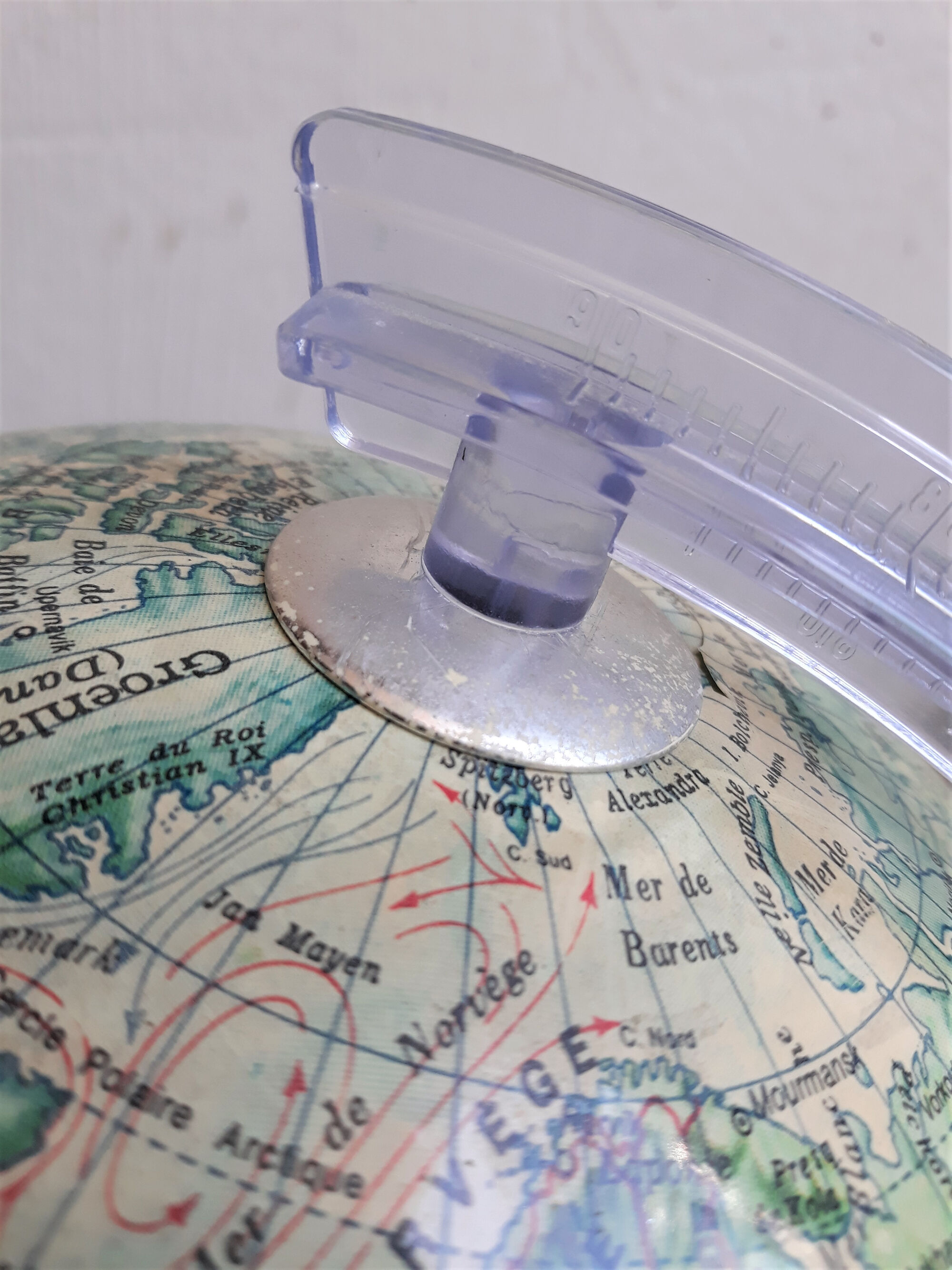 Bright vintage earth globe made in Italy 1970