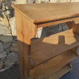 Cabinet shelves in solid pine