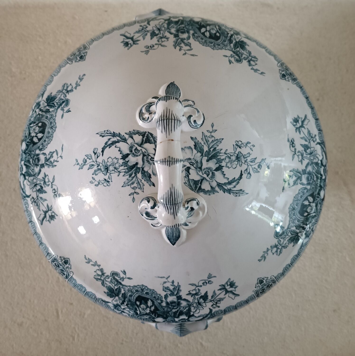 Iron earth tureen Longwy