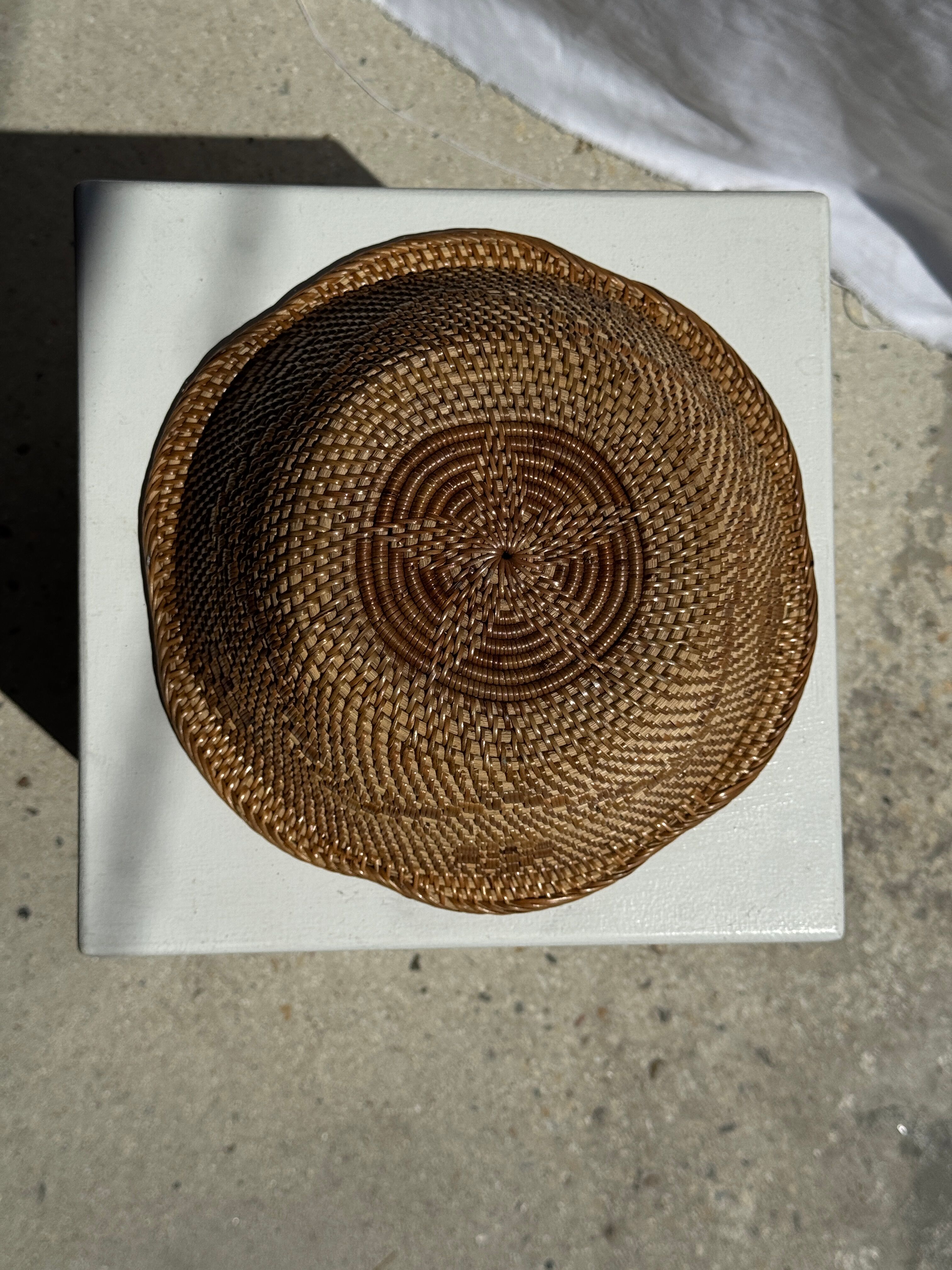 Handcrafted Indonesian rattan flower-shaped basket D26 H8