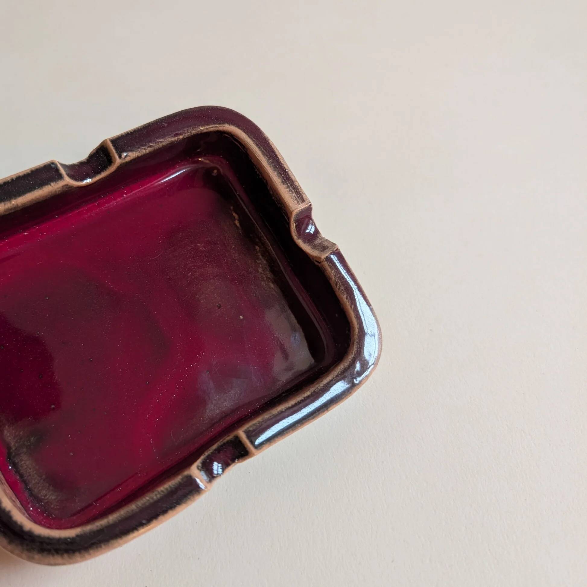 Ceramic ashtray