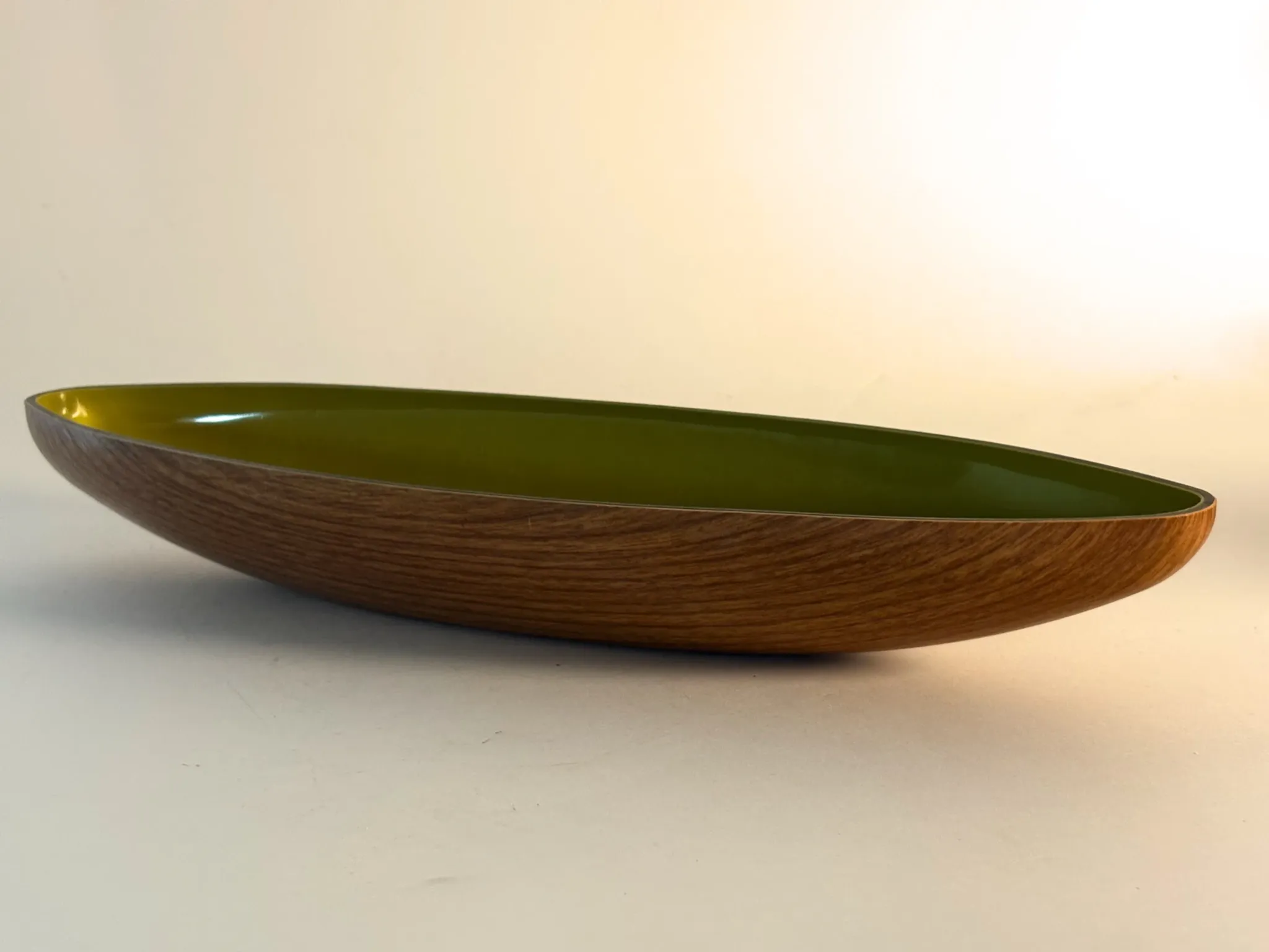 Wood-effect resin catchall tray, Italian design from the 1960s.
