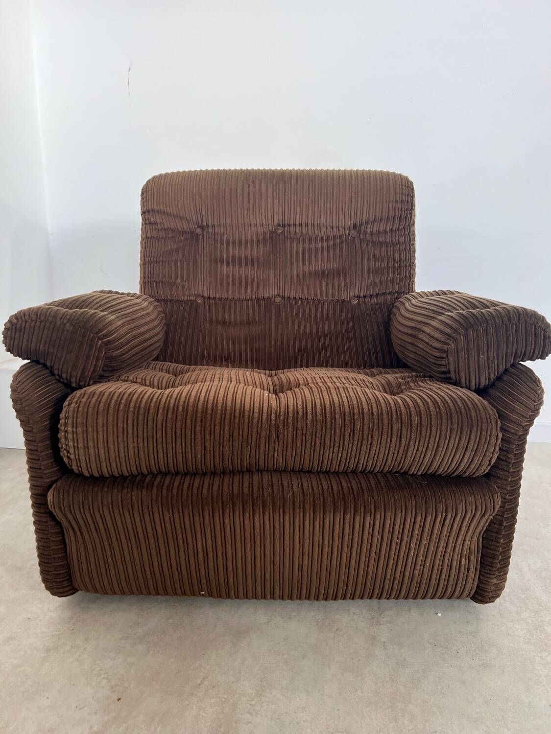 Set of 2 vintage Airborne French design armchairs from the 60s in velvet