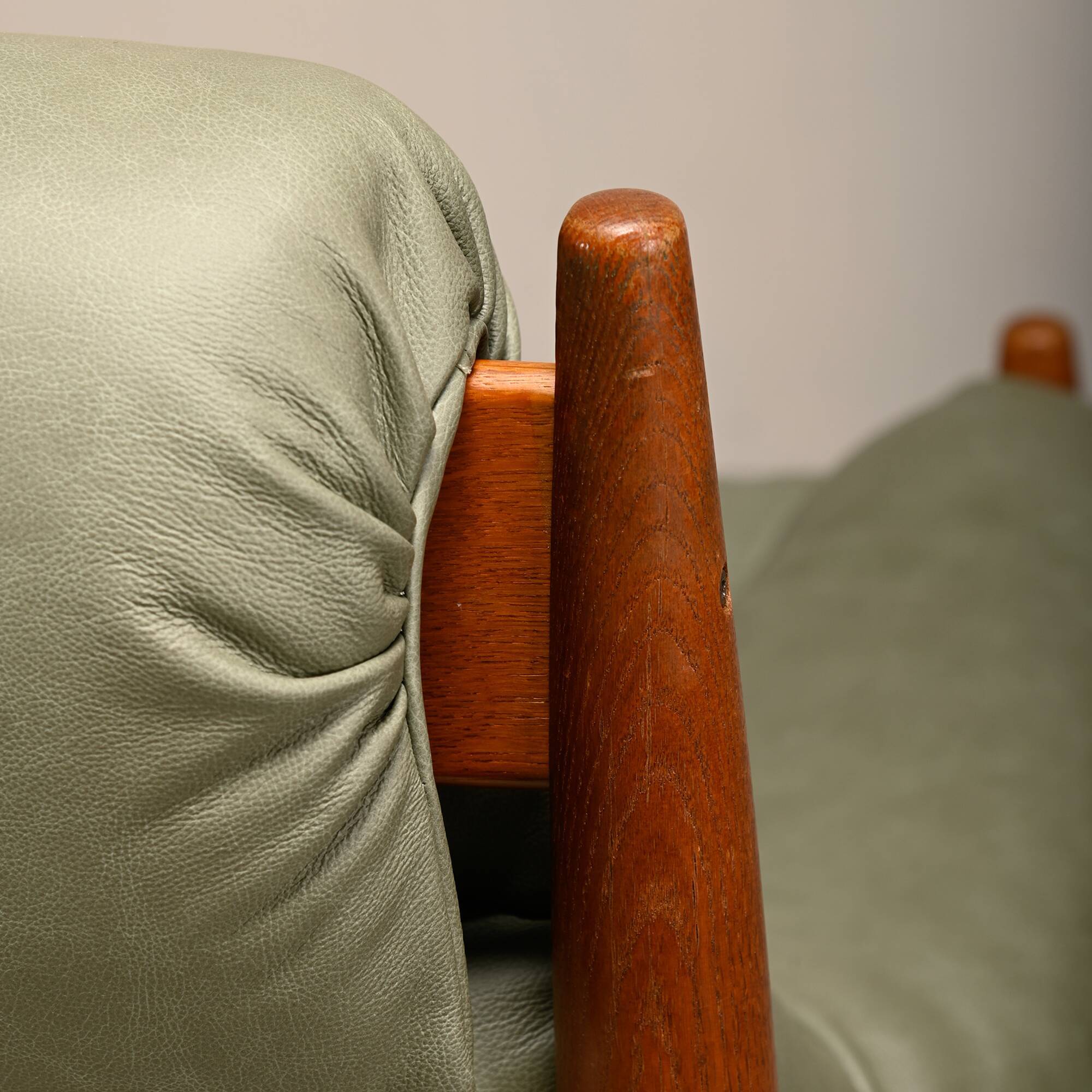 Lounge Chair in the manner Sergio Rodrigues and Jean Gillon, Oak / Leather