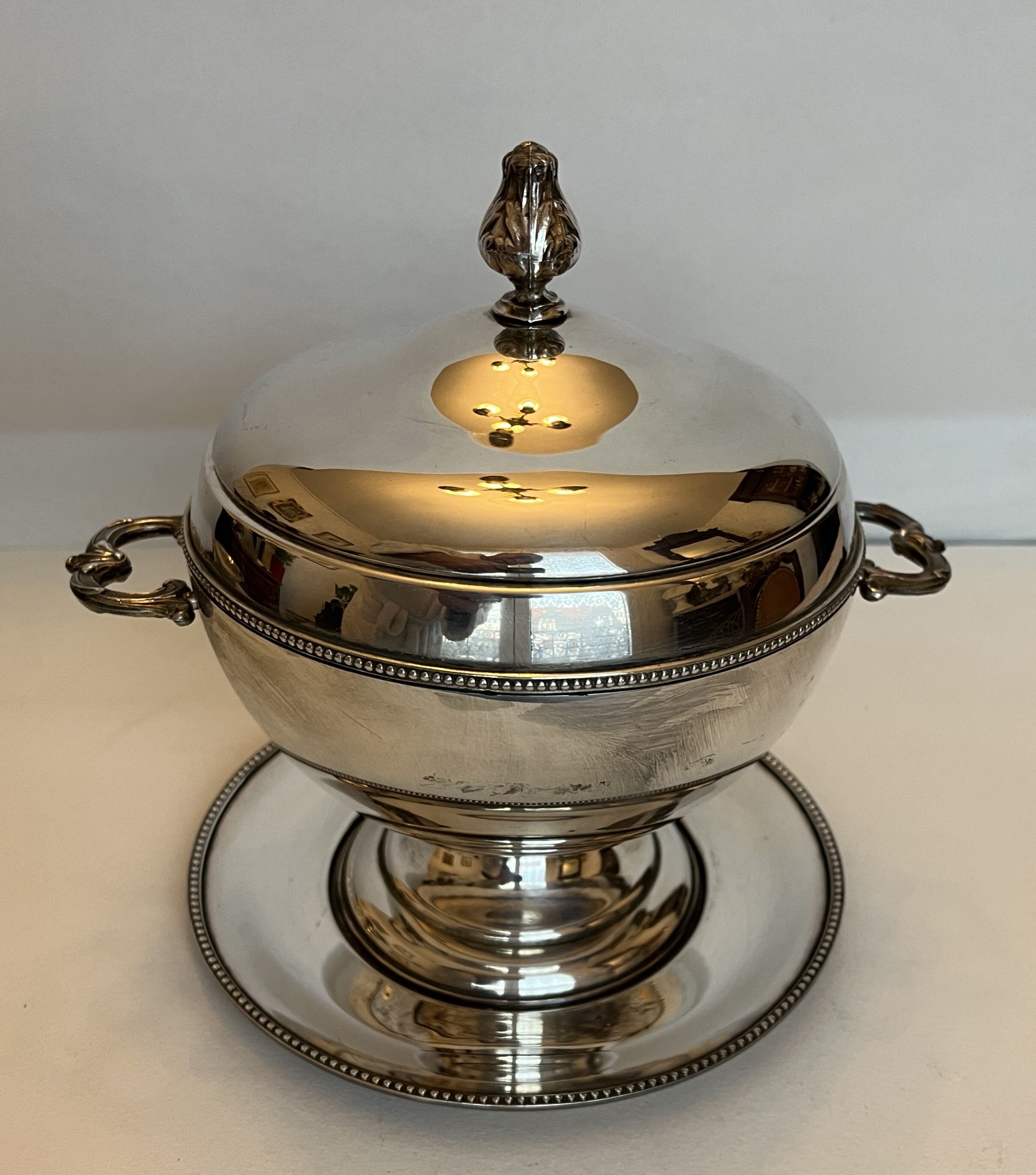 Silver metal ice bucket