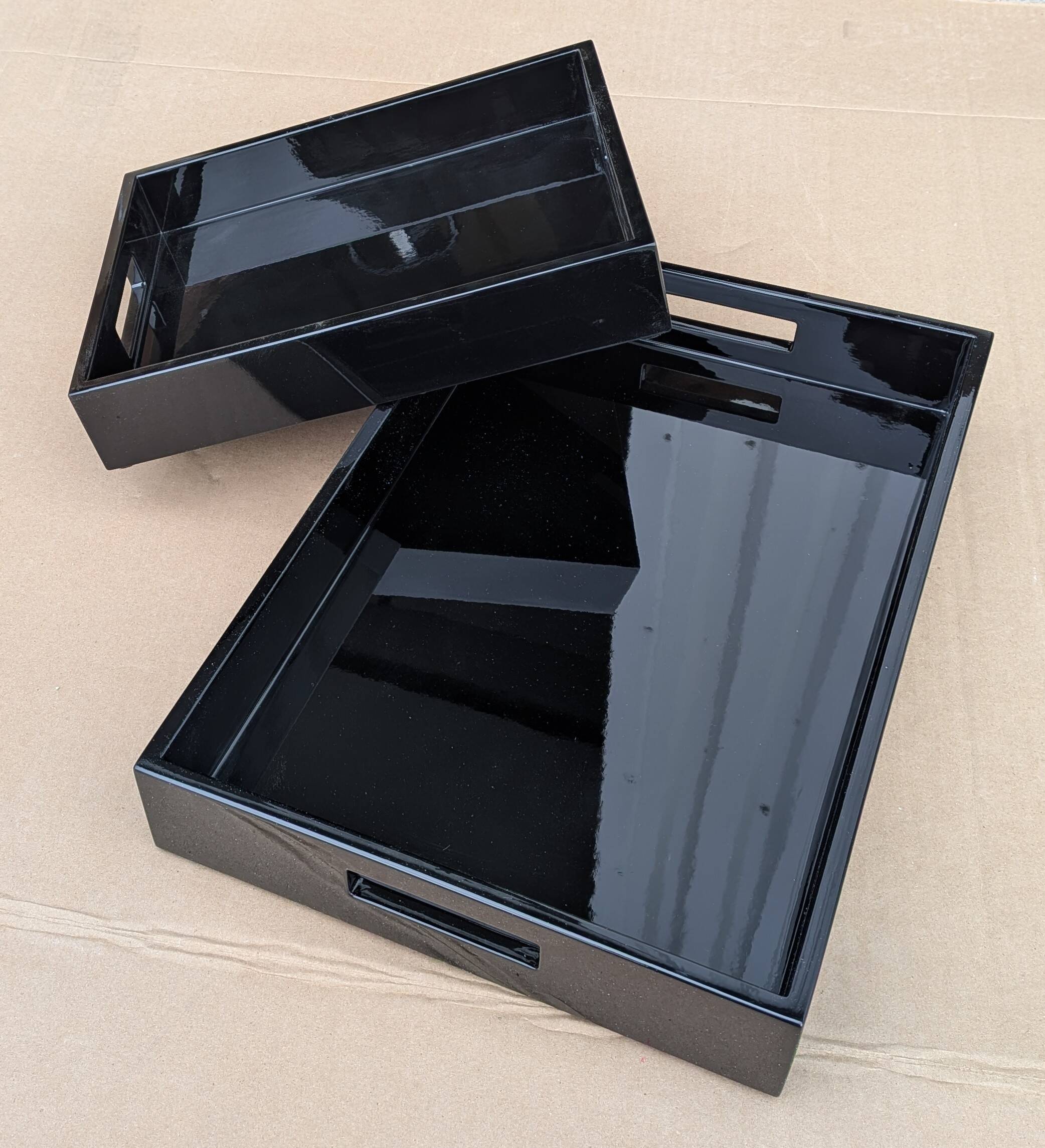 Set of 2 lacquered nesting trays from Rosee in Ink/black colour.