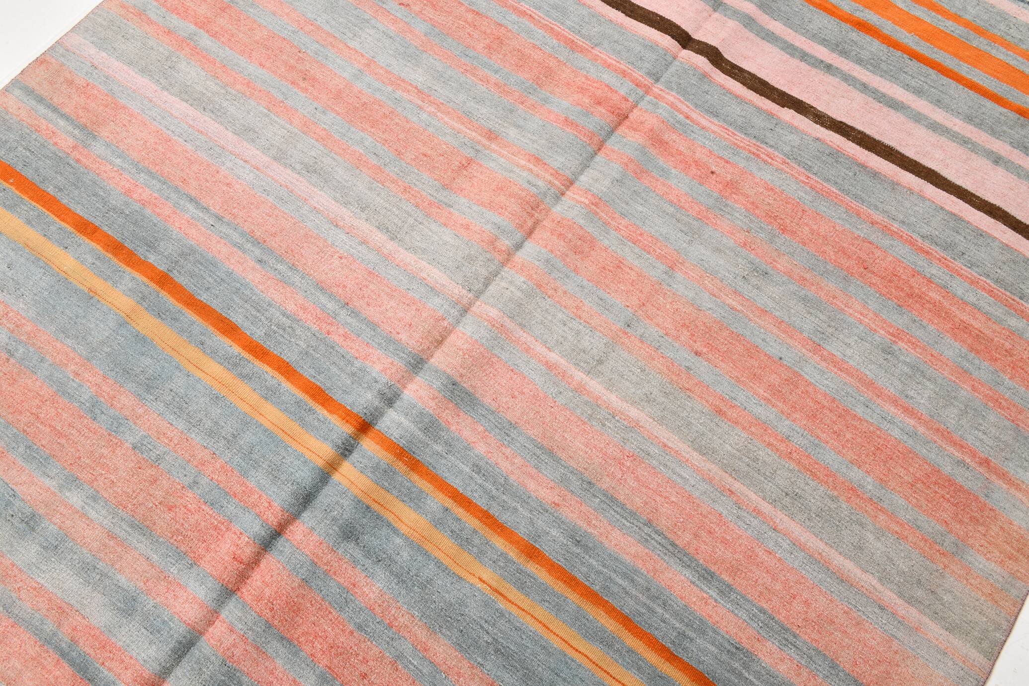 Tapis Kilim bohème rouge pâle et vert, 193 x 222 cm