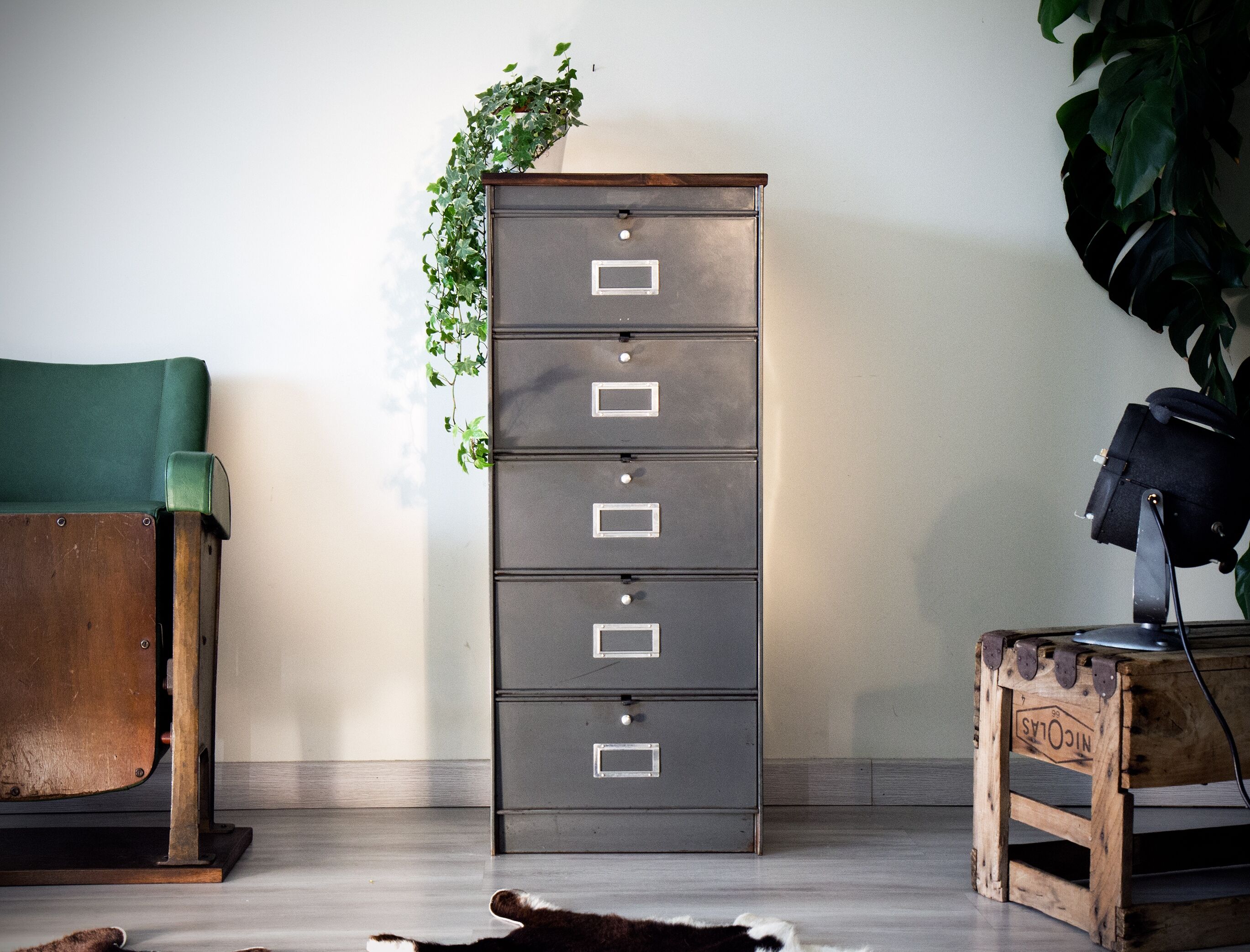 Craft cabinet with flaps, wood desssus, Ronéo year 50-60