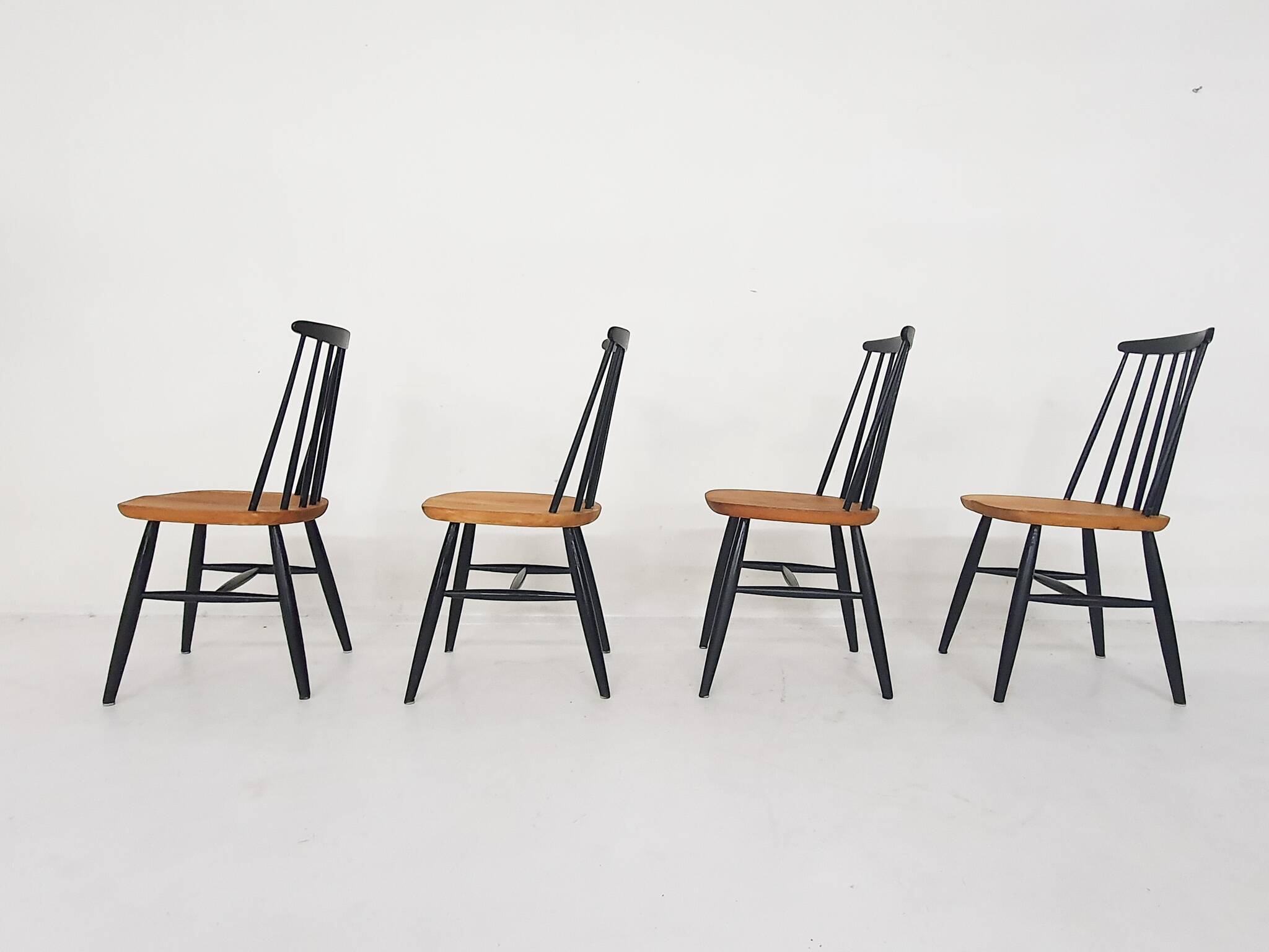 Set of four spindle back chairs, The Netherlands 1960's