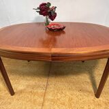 Table à manger extensible ovale en teck vintage rétro du milieu du siècle par Nathan