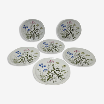 Six flat plates porcelain Bernardaud Limoges model Alcée floral decoration