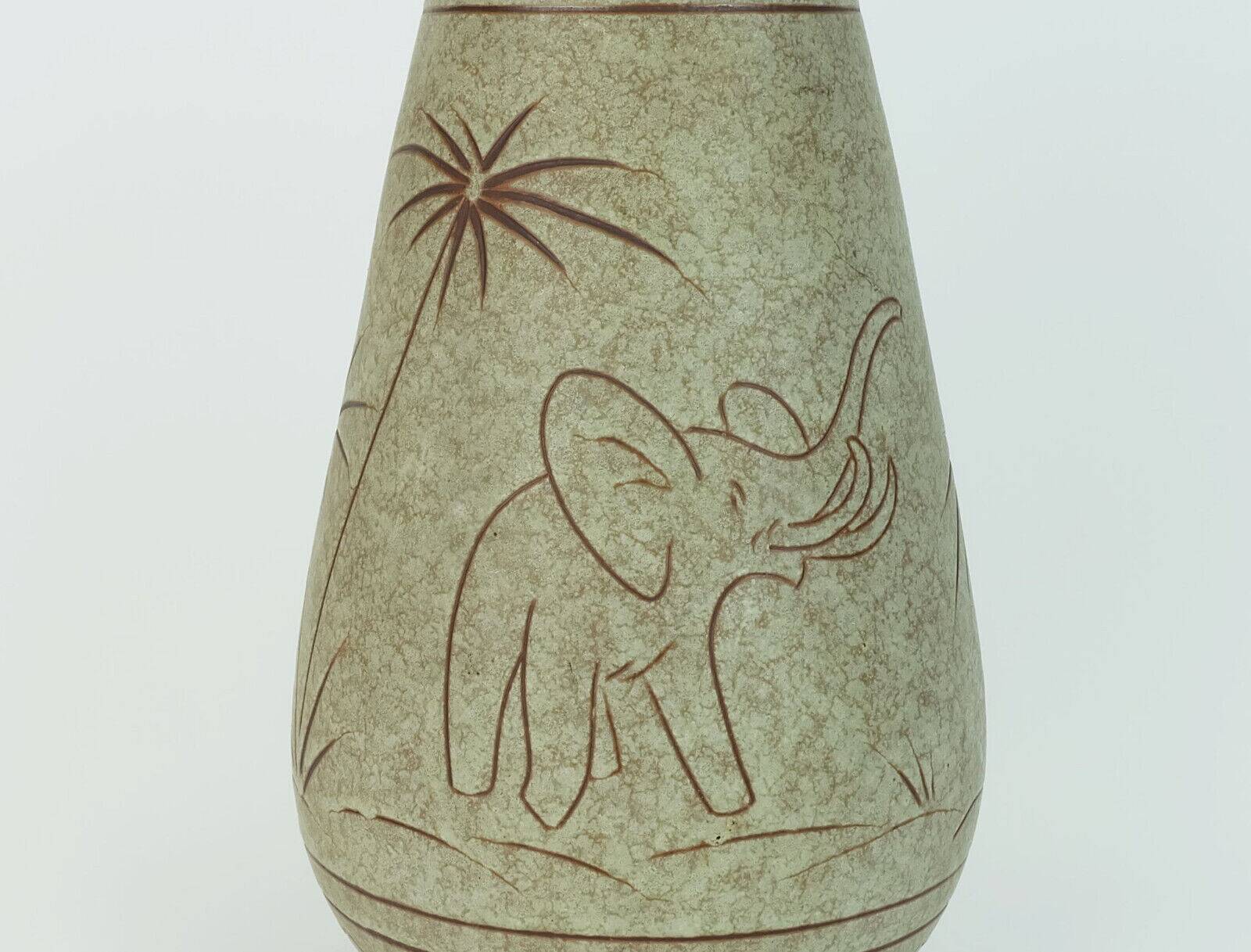 Early 1960s u-keramik mid century ceramic vase model no. 137/30 elephants and palmtrees decor