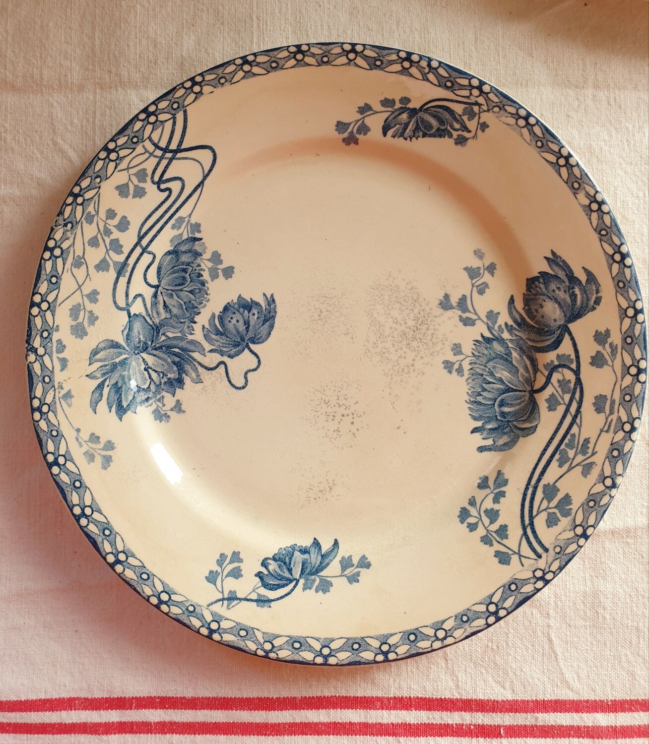Trio iron earth dessert plates