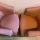 Paire de fauteuils crapaud de couleur rose