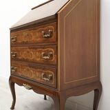 Bureau ancien et ancien, marqueterie. Après rénovation professionnelle.