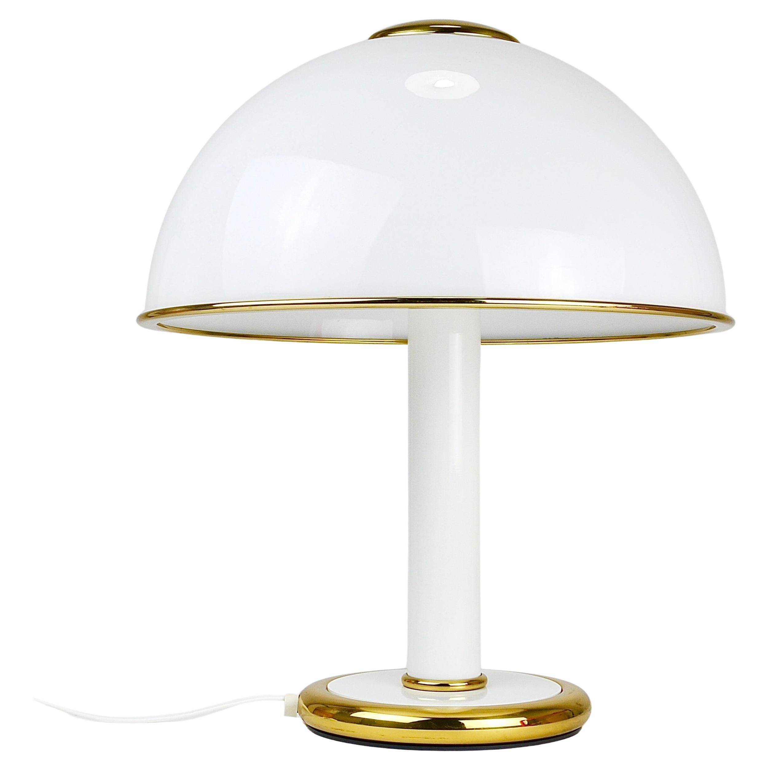F. Fabbian Mushroom Table Lamp in White and Gold Murano Glass, Italy, 1970s