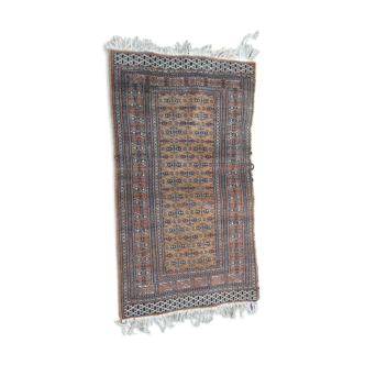 Vintage carpet, 140 x 73cm