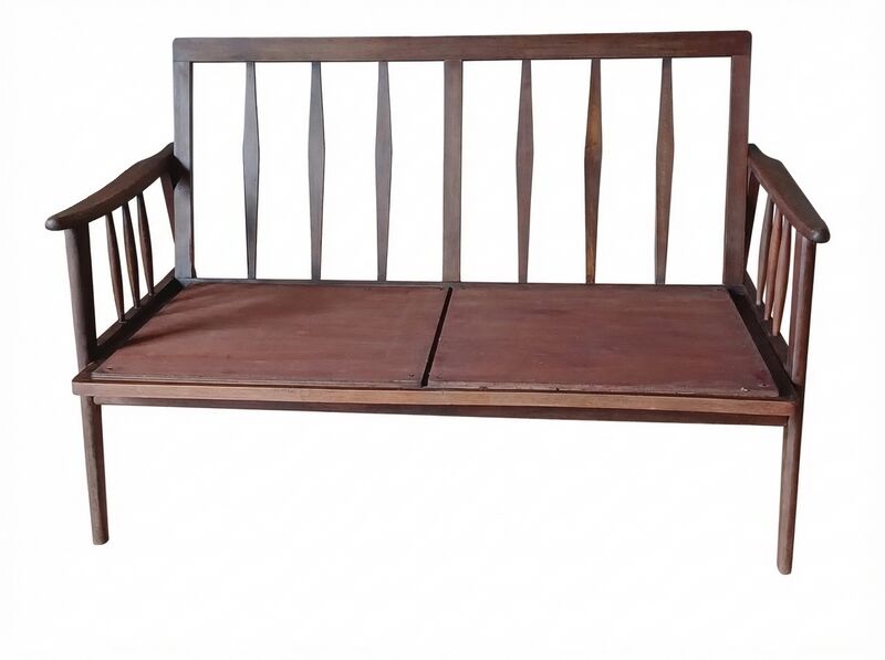Vintage Scandinavian bench in solid beech from the 1950s with tapered legs.