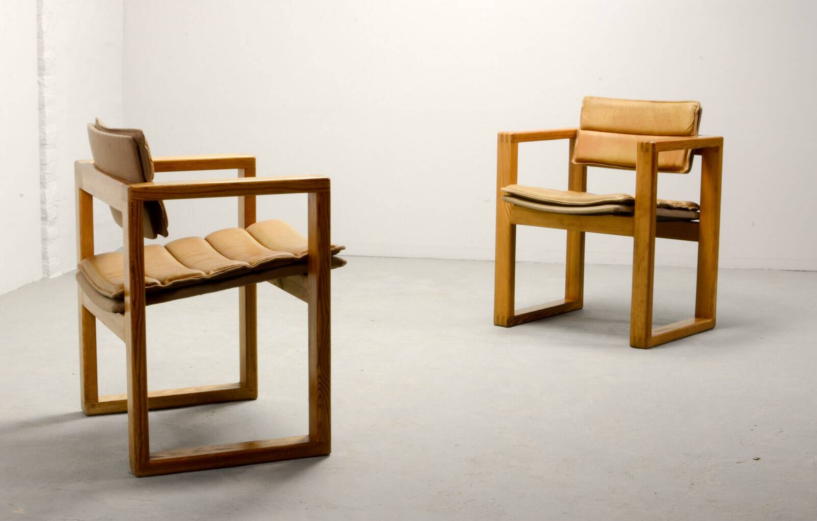 Set of Camel Leather Cubic Pinewood Side Chairs by Ate van Apeldoorn 1970s